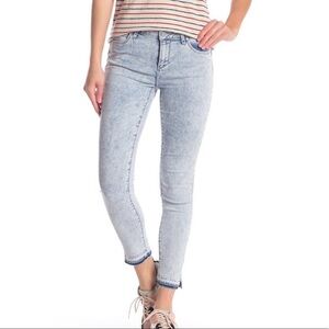 NWT Articles of Society Suzy Release Hem Jeans